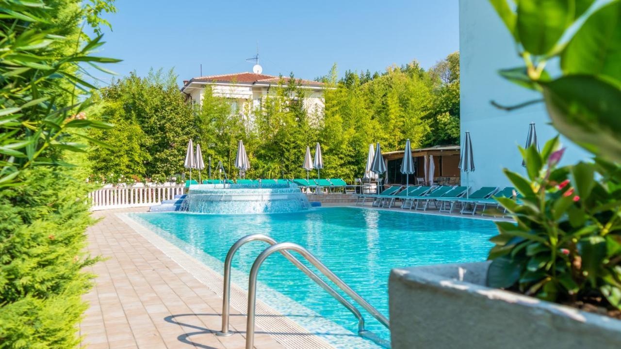 Hotel Smeraldo Lazise Exterior photo
